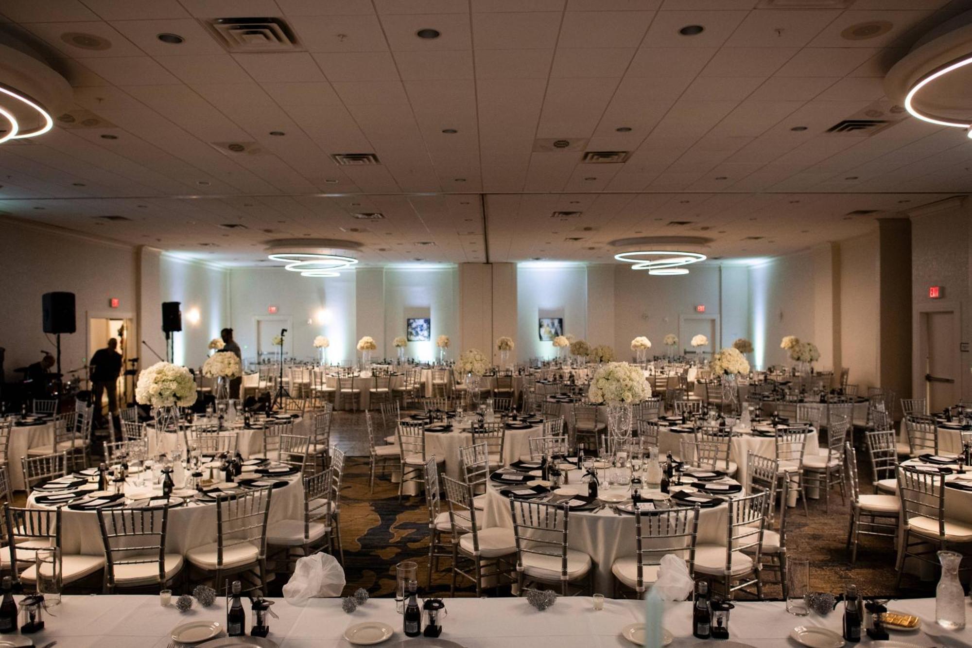 Delta Hotels By Marriott Utica Dış mekan fotoğraf