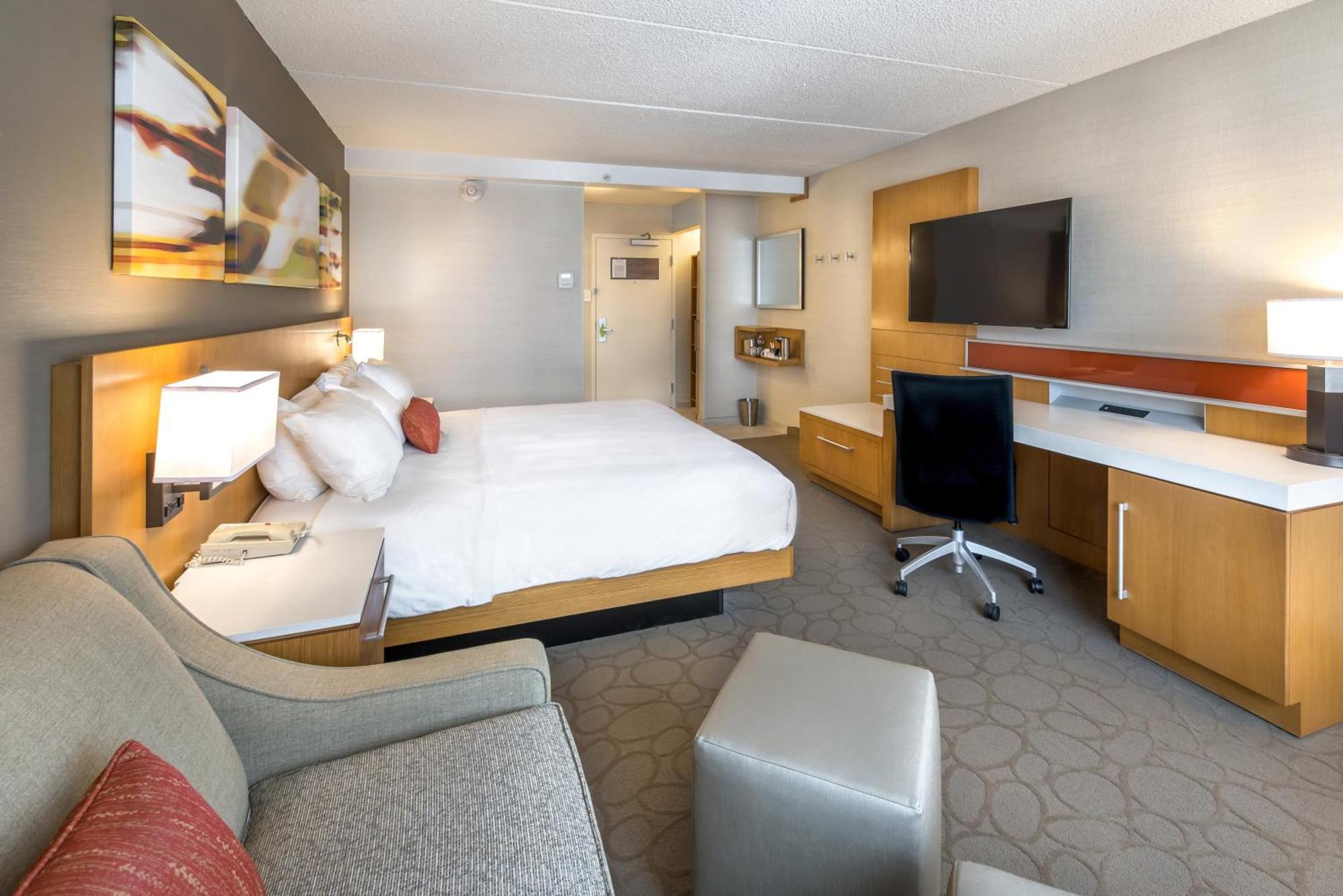 Delta Hotels By Marriott Utica Dış mekan fotoğraf